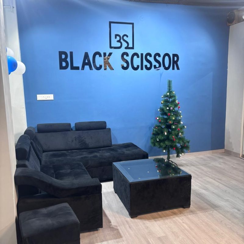 Black Scissor salon 3